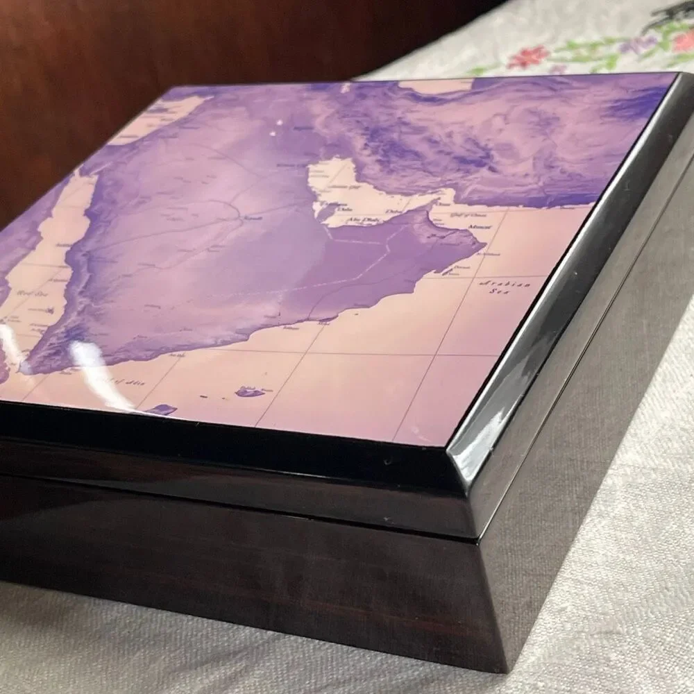 Bateel Arabian Peninsula Illustrated Lacquered Hinge Lidded Box.